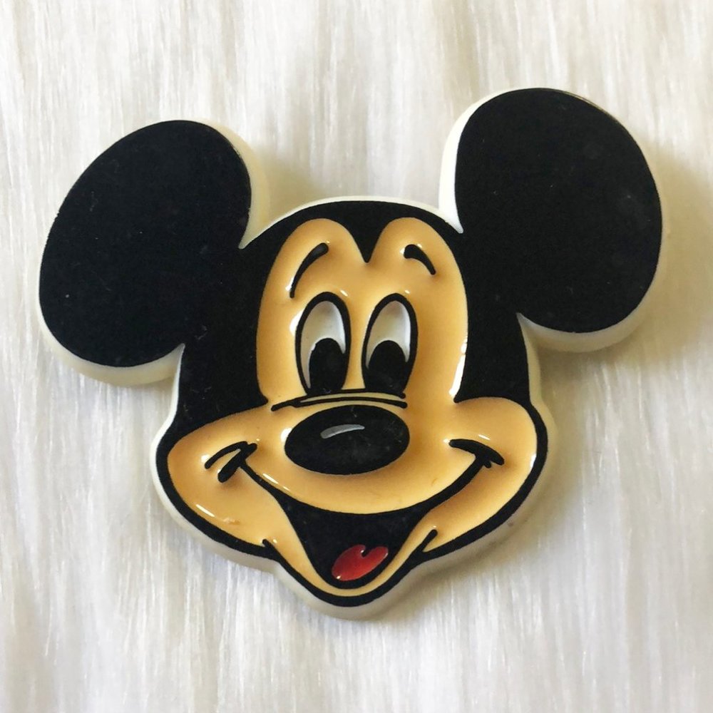 🔮 5/$25 Vintage Plastic Mickey Mouse Pin